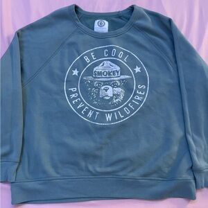 L, smokey bear, crewneck